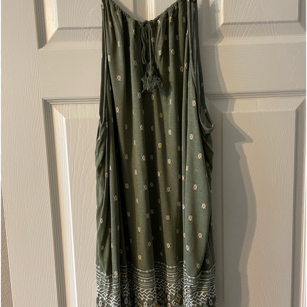 Green strapless ladies top